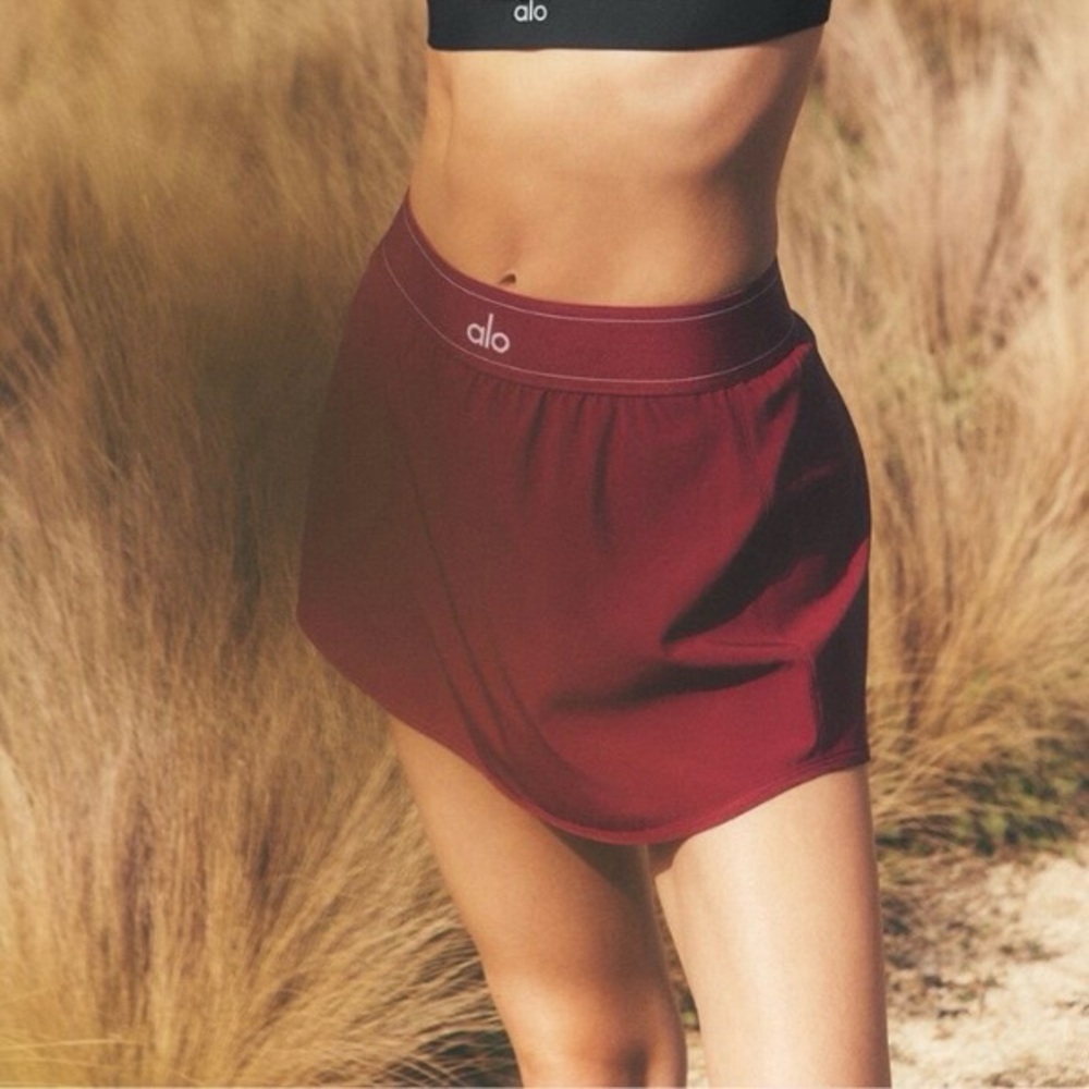 Alo Match Point Tennis Skirt NWT Summer Romance Red - Picture 2 of 5